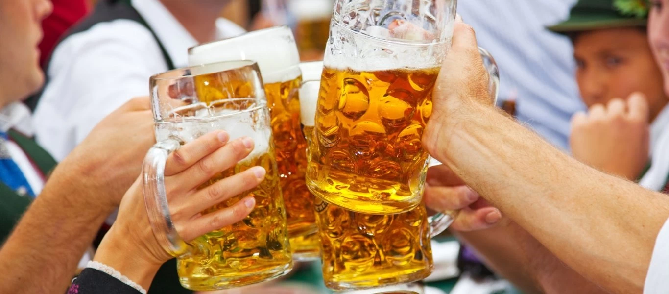 Σχέδιο μεταφοράς του Oktoberfest στο Ντουμπάι - Αποστάσεις από τον Δήμο Μονάχου